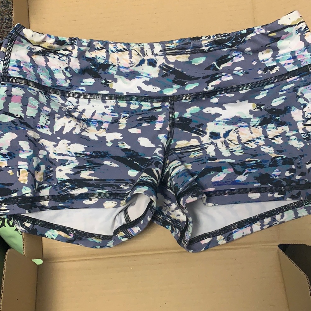 FLEO SHORTS